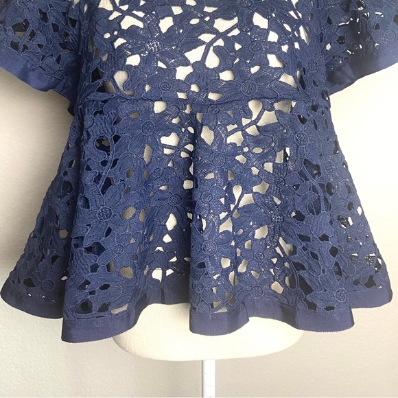 Anthropologie Eri + Ali Remy Navy Eyelet Lace Peplum Top- Size Small - Picture 8 of 14